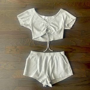 Lover and Friends gray comfy lounge set. 97% cotton, 3% Spandex.